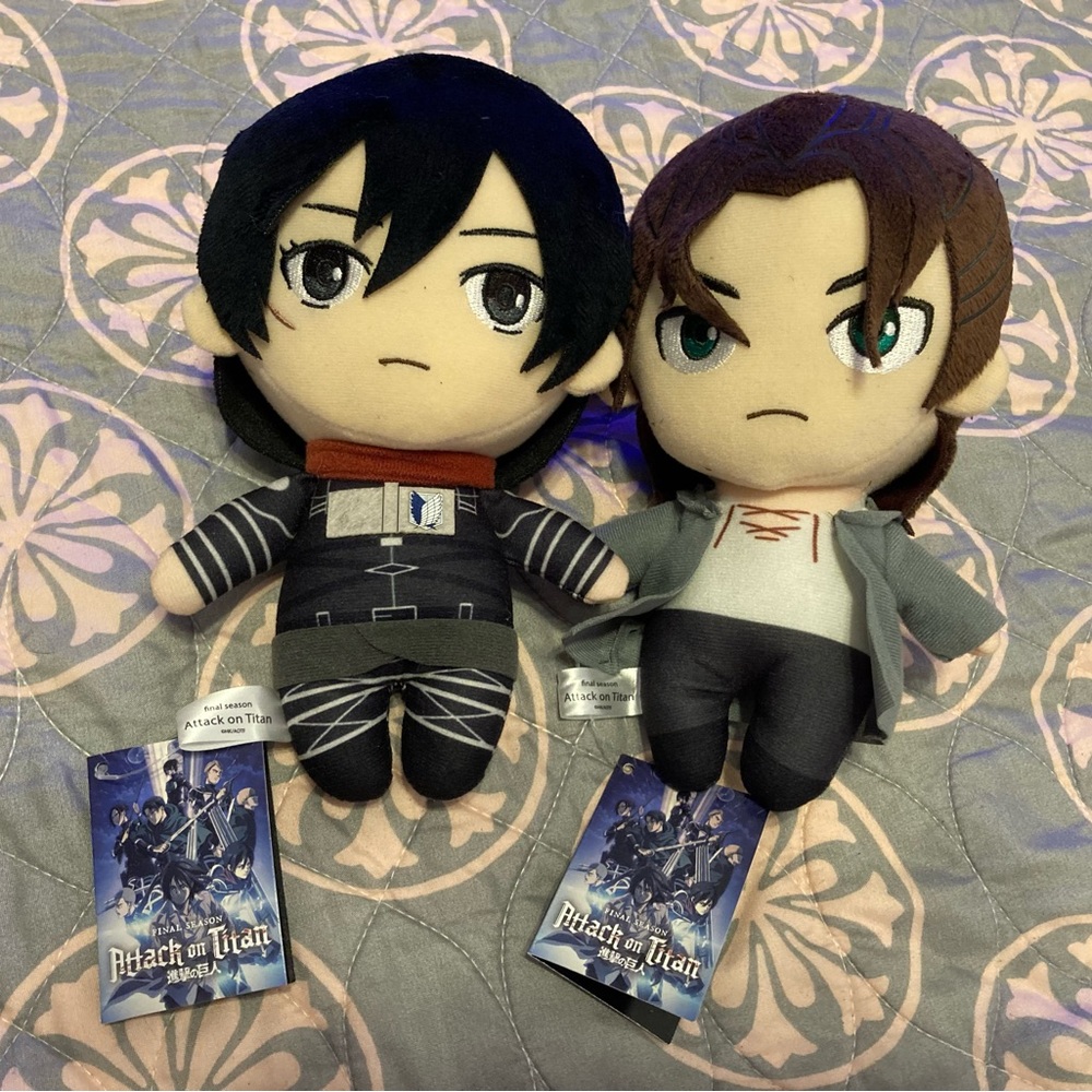 Attack on Titan Eren & Mikasa UFO Catcher Plushie Set